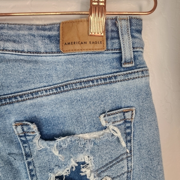 AEO American Eagle High Rise Distressed Skinny Mom Jean Size 00 - Picture 11 of 13
